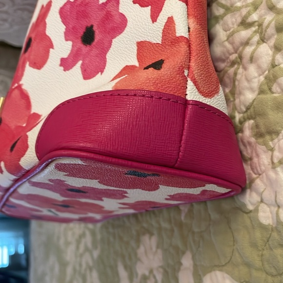 Beautiful Dooney & Bourke Floral Shoulder Bag - Picture 8 of 10